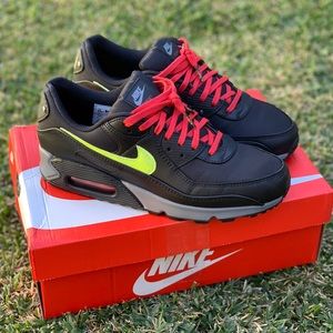 Air Max 90 City Pack NYC "FDNY"